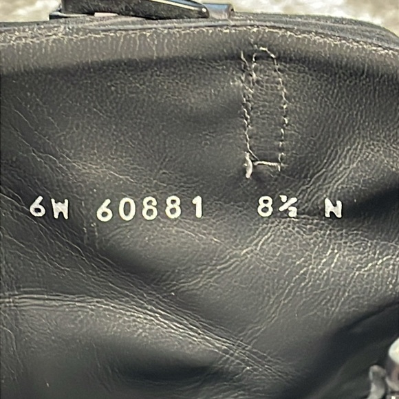 Stuart Weitzman Buckle Kitten Heel Ankle Boots Pointed Toe Witchy Black Sz 8.5 N - Picture 12 of 13